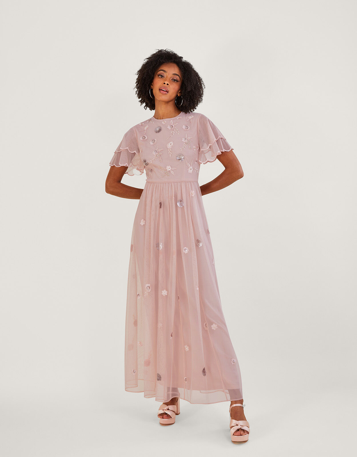 Curve – Frock and Frill