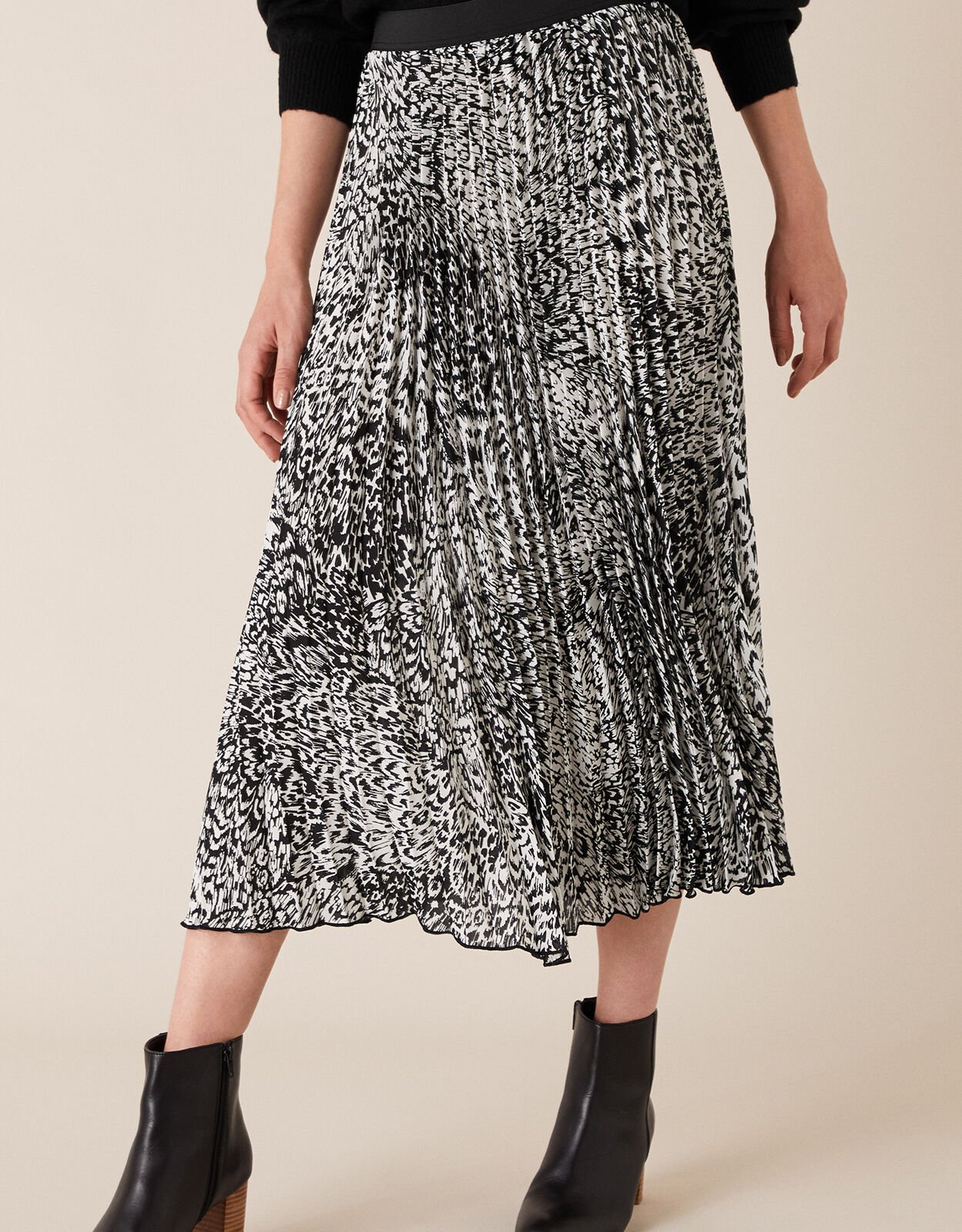 Animal Print Pleated Midi Skirt Black
