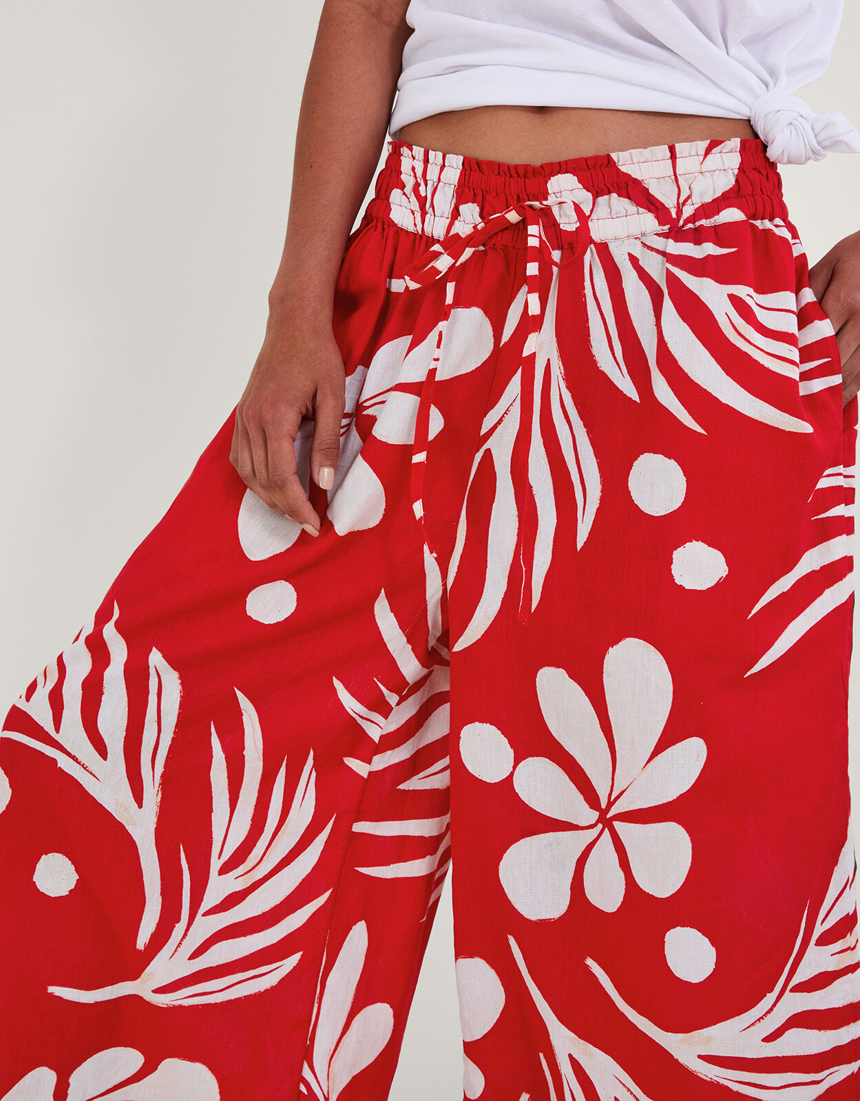 Printed Wide Leg Trousers丨Urbanic | Most Favourite