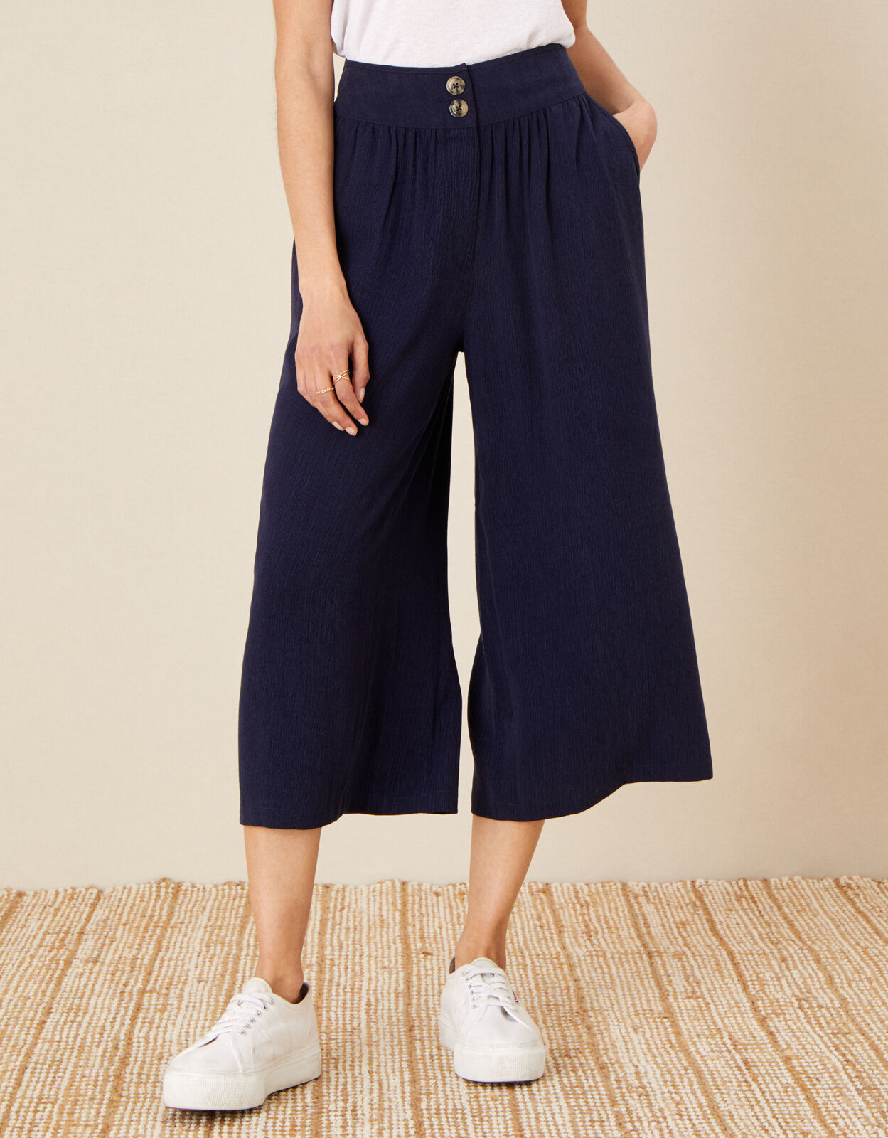 Navy blue high waisted flat-front stretch Wide leg cropped Trousers |  Sumissura